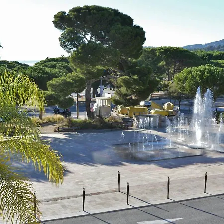 Appartement A Avec Terrasse, Piscine Et Parking A Proximite De La - Fr-1-251-494