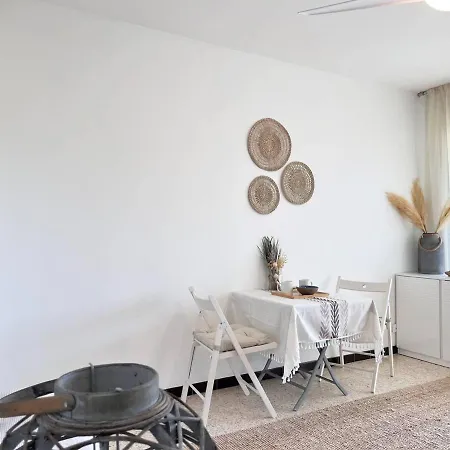 A Avec Terrasse, Piscine Et Parking A Proximite De La - Fr-1-251-494 * Bormes-les-Mimosas