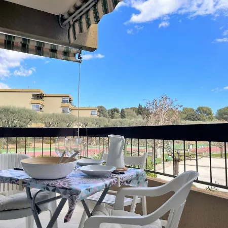 A Avec Terrasse, Piscine Et Parking A Proximite De La - Fr-1-251-494 * Bormes-les-Mimosas